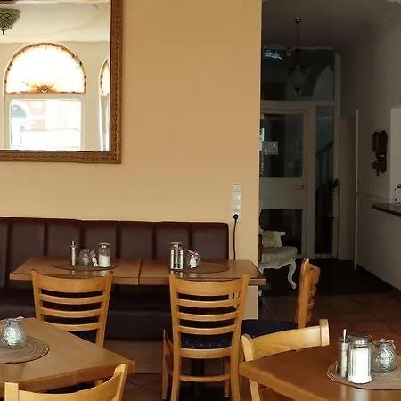 Hotell Strandvilla Janine 3*